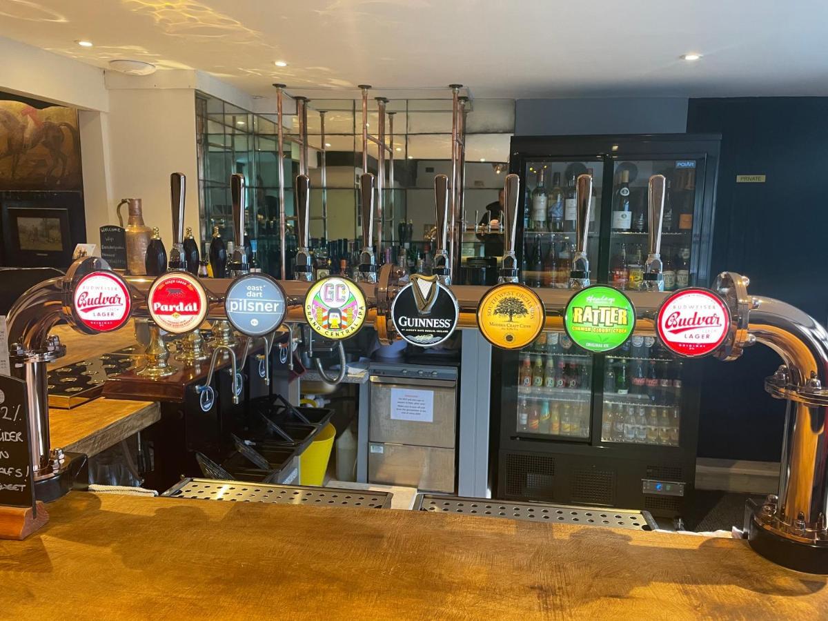 East Dart Inn เยลเวอร์ตัน ภายนอก รูปภาพ