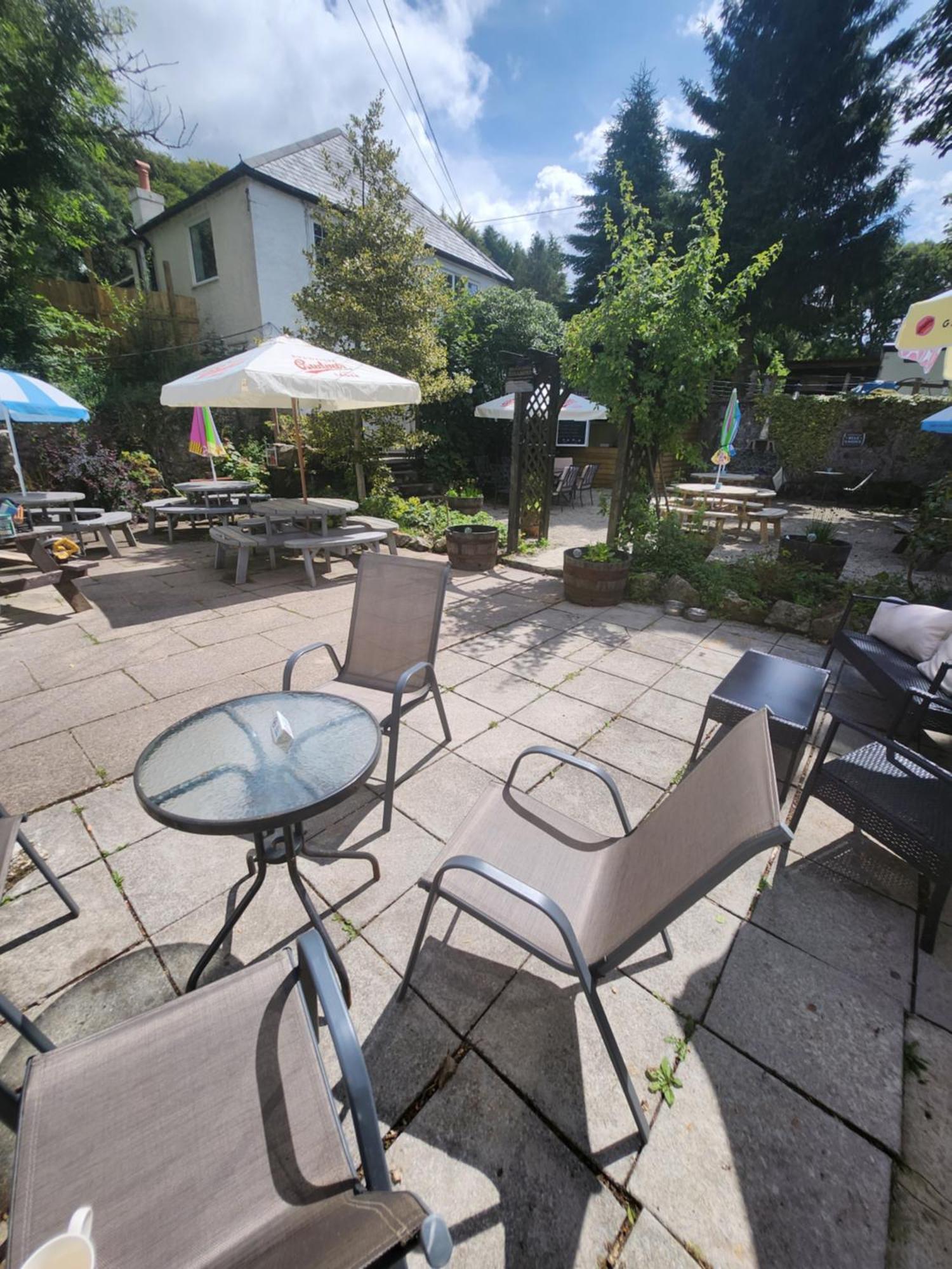 East Dart Inn เยลเวอร์ตัน ภายนอก รูปภาพ